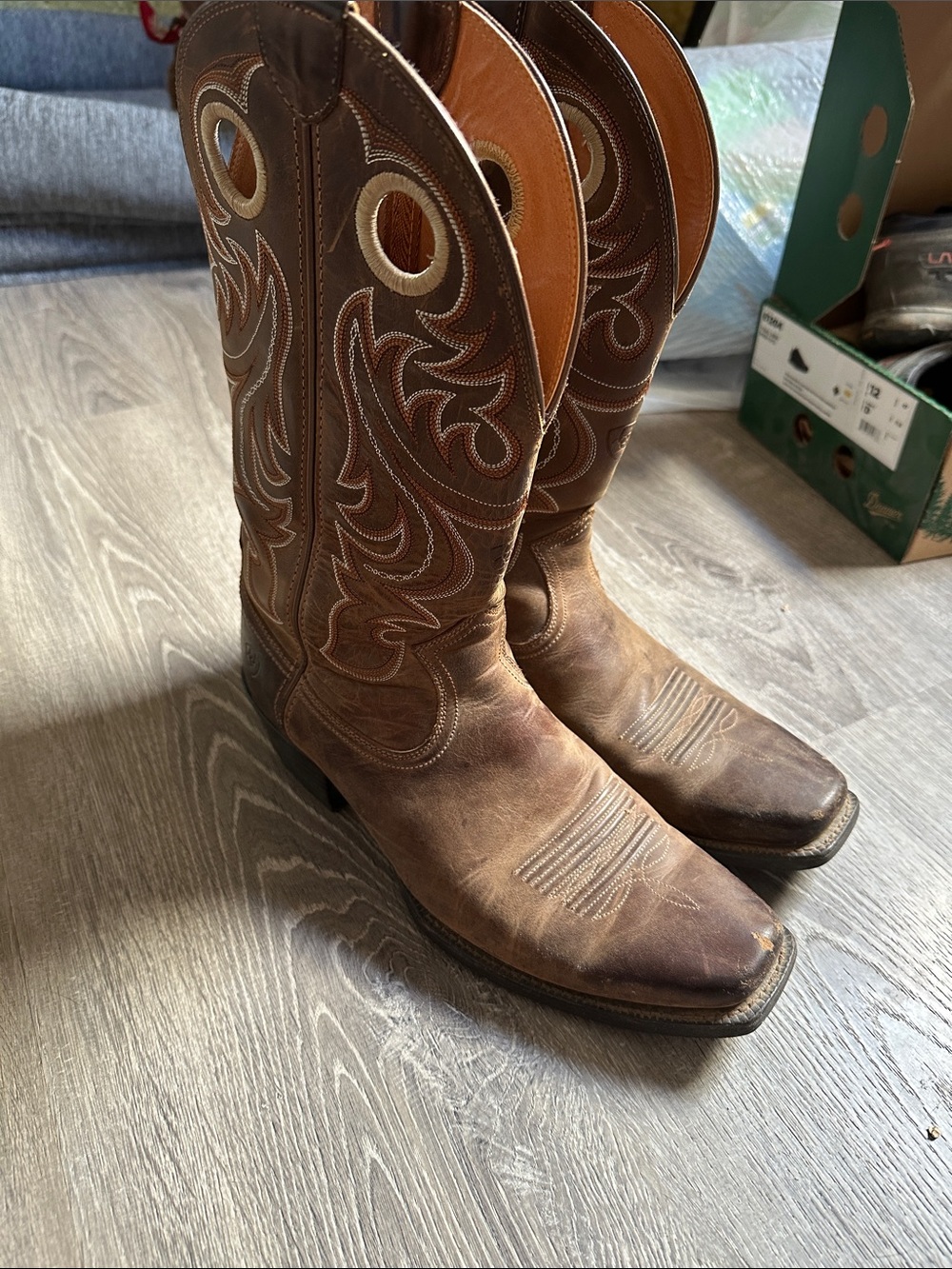 Ariat Men's Brown Western Cowboy Boots - Classic Pull-On Style